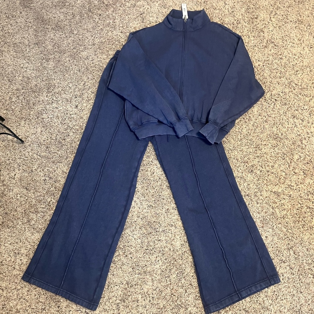 NWT PINK SWEATSUIT